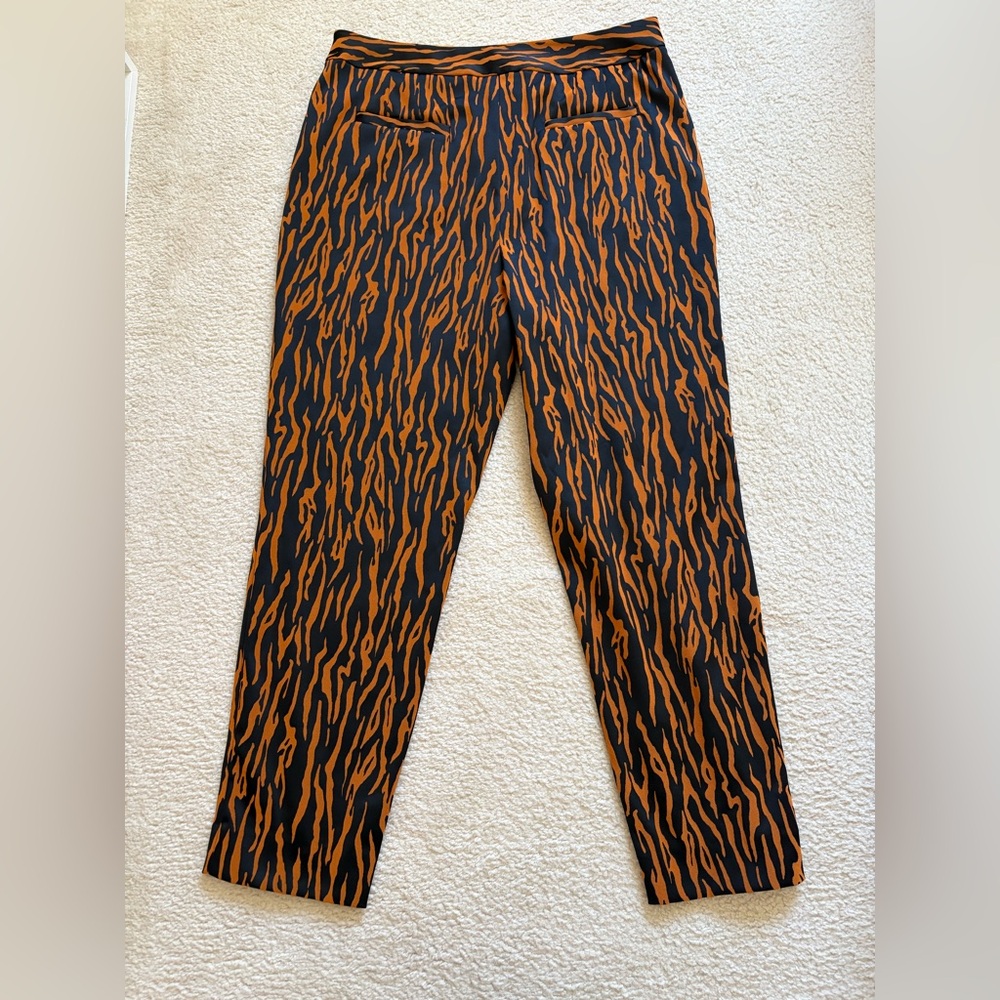 Diane von Furstenberg Sienna stretchy jacquard straight leg pants, sz 16 animal - Picture 6 of 10